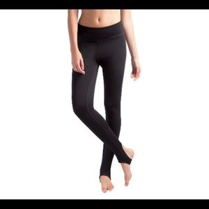 2 pairs of leggings 💥